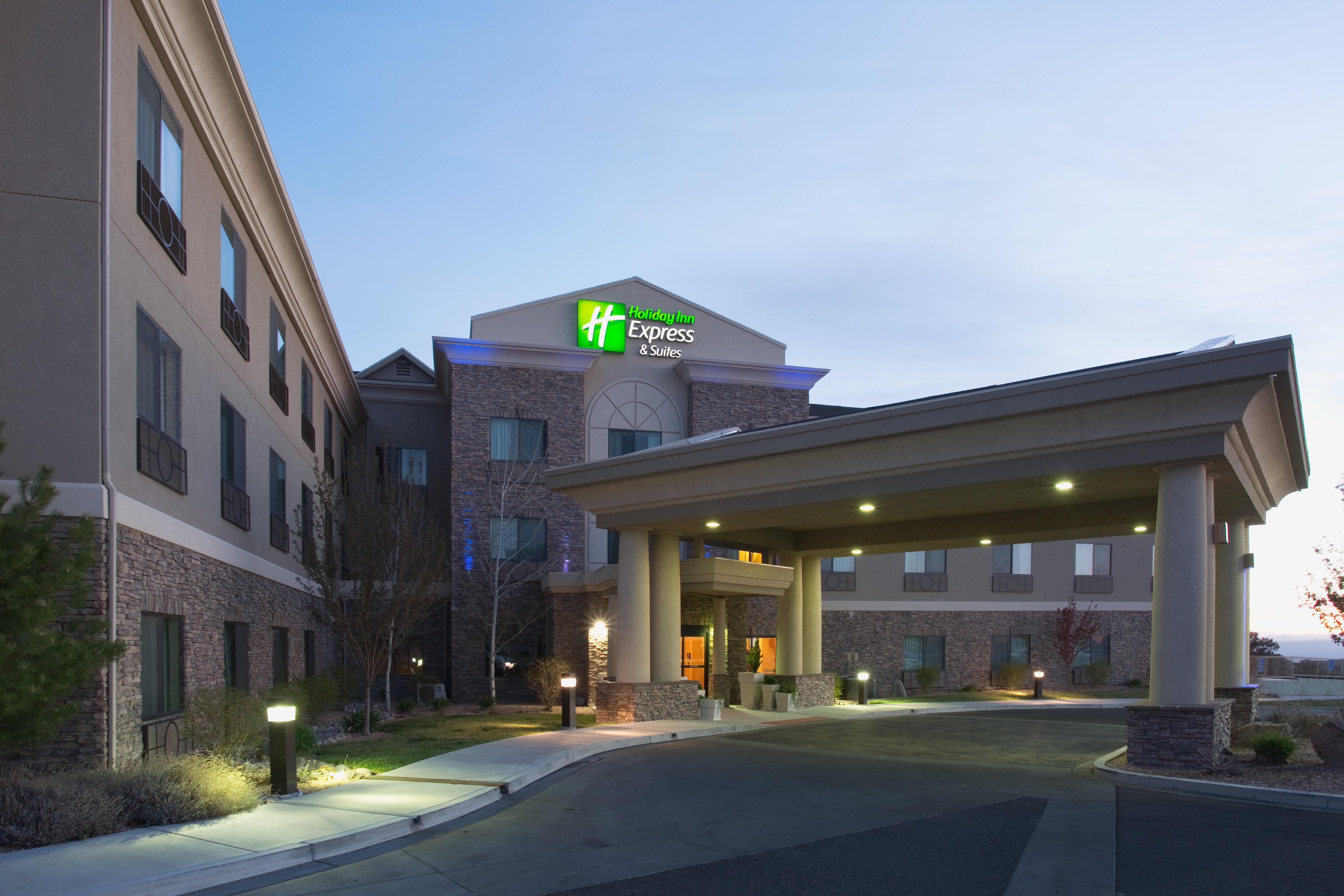 Holiday Inn Express And Suites Los Alamos Entrada Park By Ihg Luaran gambar