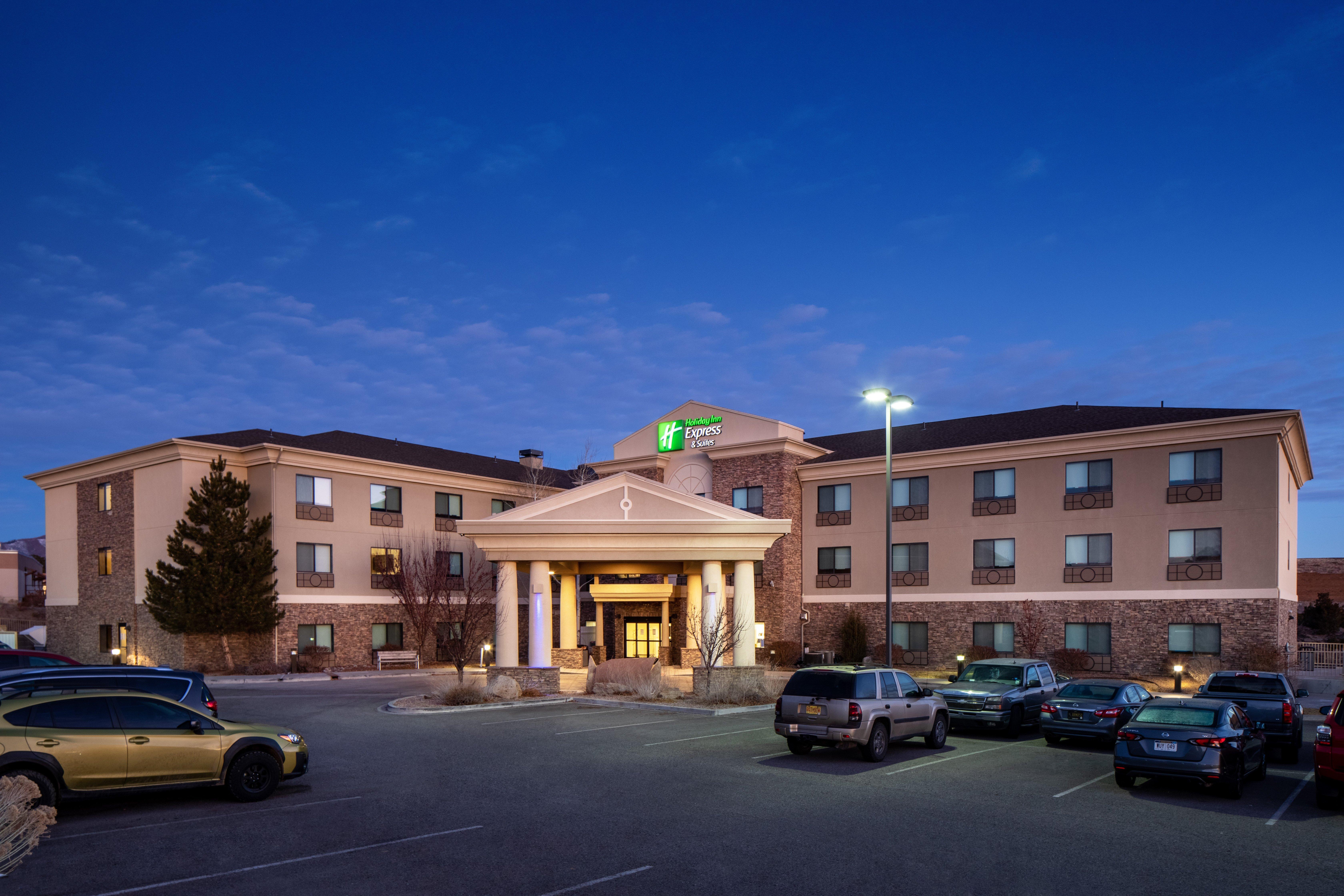Holiday Inn Express And Suites Los Alamos Entrada Park By Ihg Luaran gambar